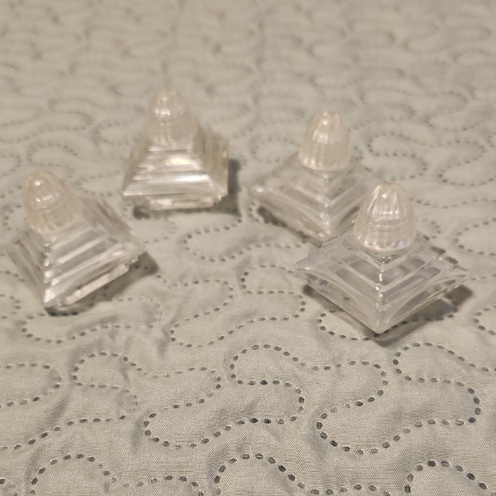 Clear Glass Pyramid Shaped Salt And Or Pepper Shakers